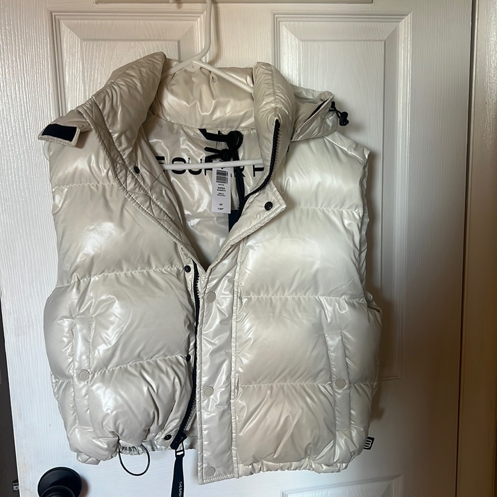 Super puff shorty vest